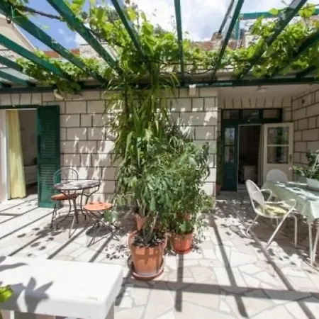 شقة In With Sea View, Terrace, Air Conditioning, Wifi 3634-1 بول