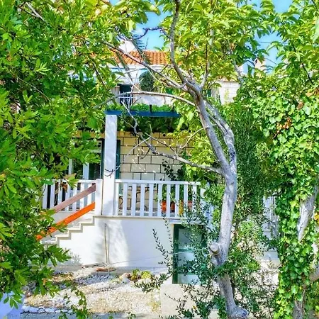 Apartment In With Sea View, Terrace, Air Conditioning, Wifi 3634-1