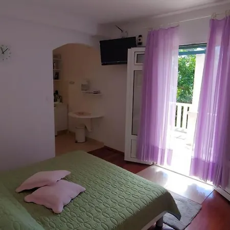 Apartment In With Sea View, Terrace, Air Conditioning, Wifi 3634-1